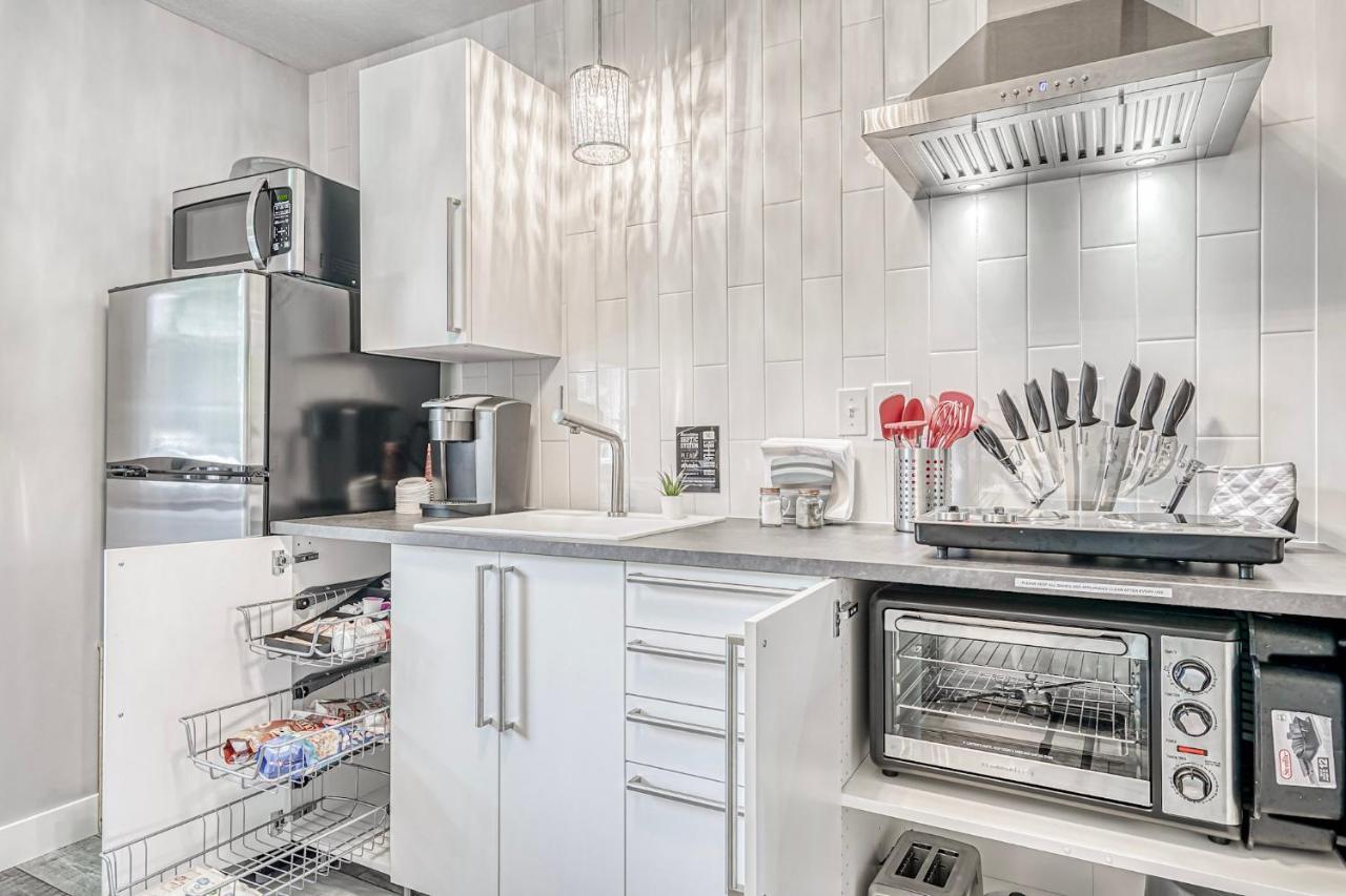 Lighthouse Kitchen Suites Near Auburn Waterloo I-69 Exit 334 Екстериор снимка